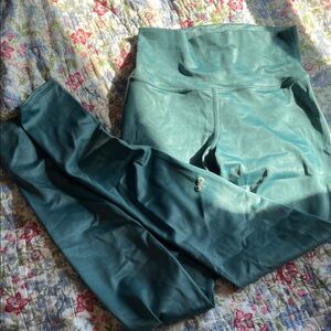 alo brand name legging